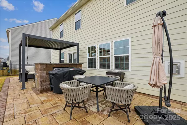 Charlotte, NC 28278,17312 Snug Harbor RD