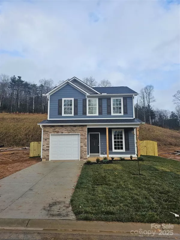 109 Crew LN, Black Mountain, NC 28711