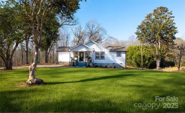 116 Hornets Nest CT, Bessemer City, NC 28016