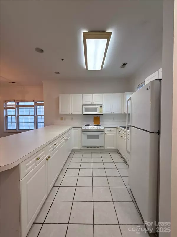 Charlotte, NC 28213,9068 Meadow Vista RD