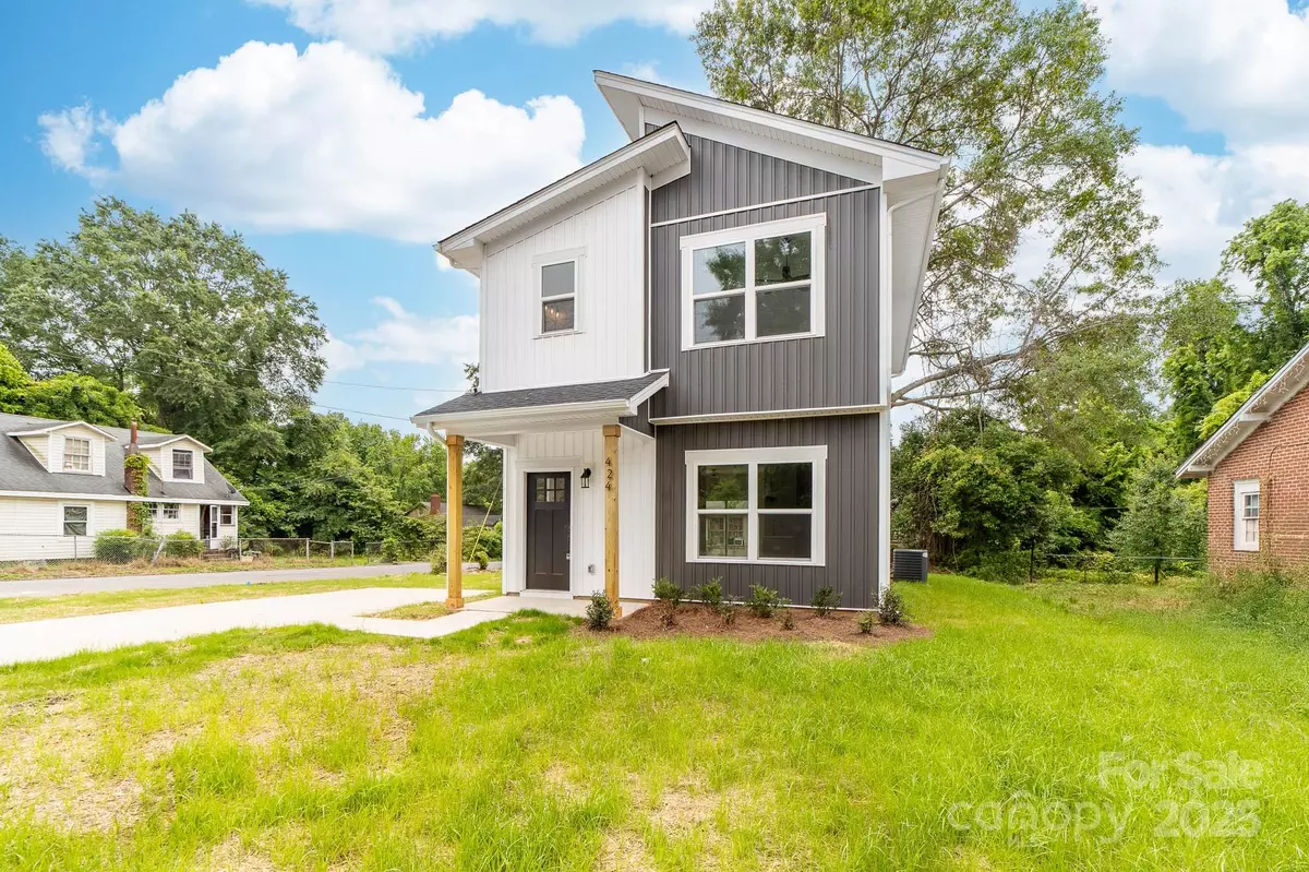 Shelby, NC 28150,424 Airline AVE