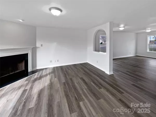 Gastonia, NC 28052,3343 Table Rock DR