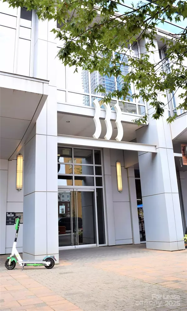 Charlotte, NC 28202,333 W Trade ST #1101