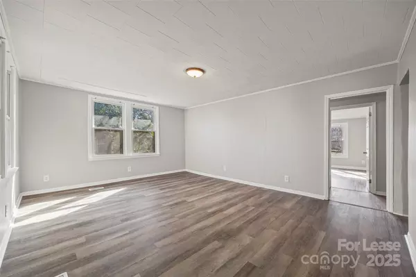 Gastonia, NC 28052,1127 W 5th AVE