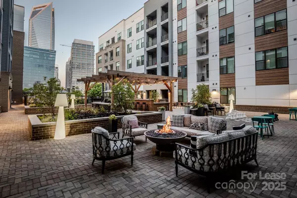 Charlotte, NC 28202,101 W Morehead ST #S1B