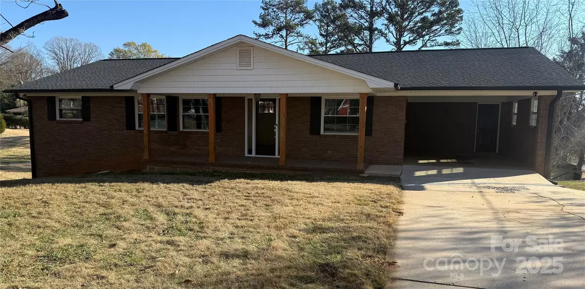 Kannapolis, NC 28081,115 Greenview DR