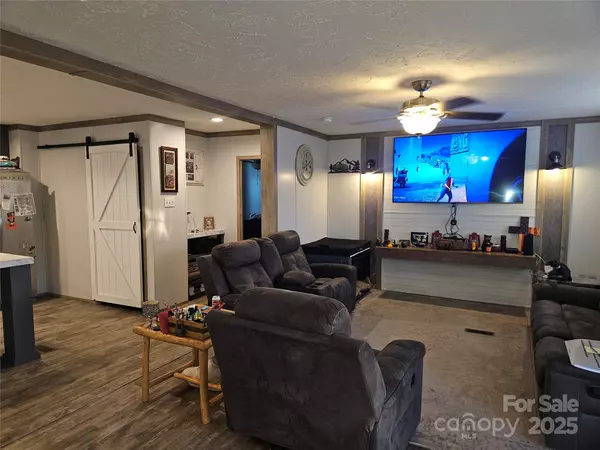 Mooresboro, NC 28114,859 Henry Jenkins RD