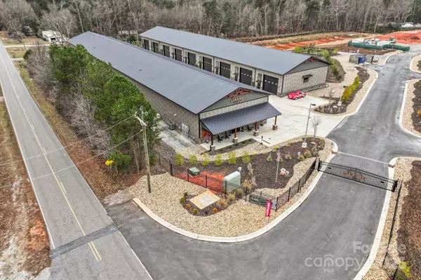 Mooresville, NC 28117,144 Mccrary RD #904