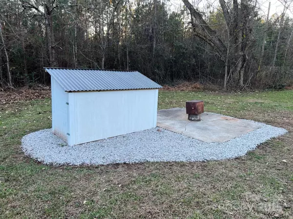 Sharon, SC 29742,8277 Lockhart RD