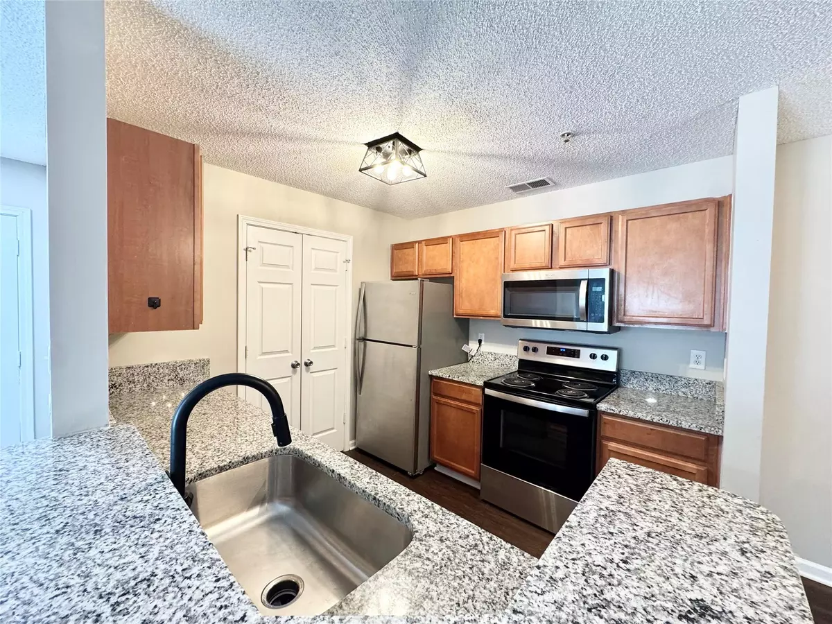 Fort Mill, SC 29715,327 Flint Hill RD #203