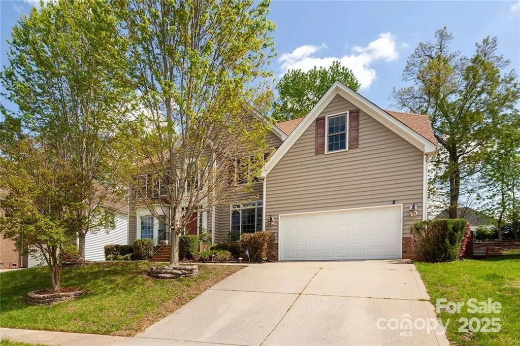 Charlotte, NC 28269,9915 Nicole LN