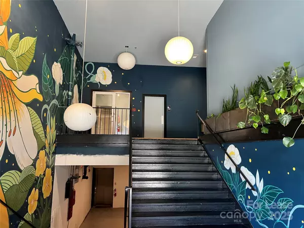 1001 West AVE NW #1, Lenoir, NC 28645