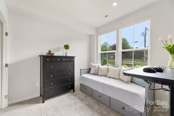 Charlotte, NC 28211,3748 Ellington ST