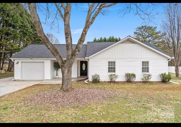 4521 Regal Oaks RD, Gastonia, NC 28056