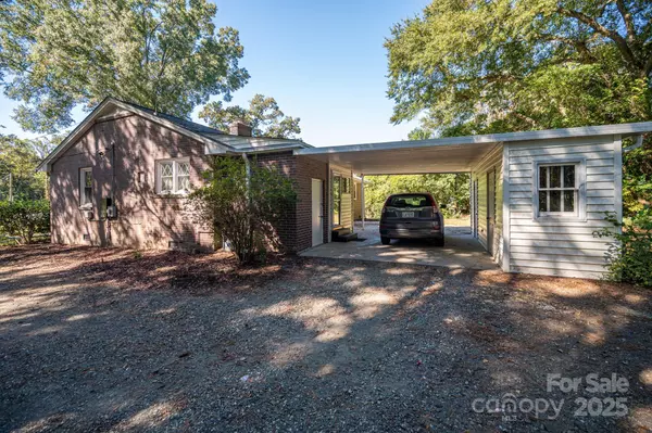 Gastonia, NC 28052,722 Hillcrest AVE