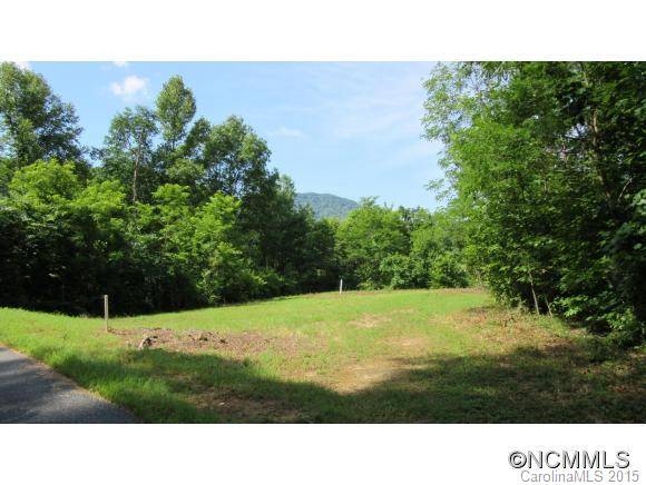 68 Brambleside LN, Sylva, NC 28779