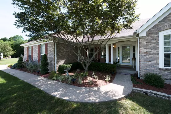 Weldon Spring, MO 63304,5852 Canterfield CT