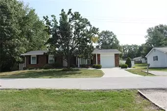 206 Evans, Troy, MO 63379