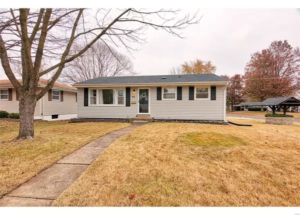 35 Sally DR, Florissant, MO 63031