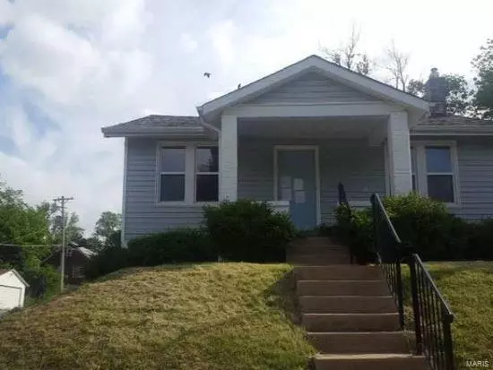 7102 Edison AVE, St Louis, MO 63121