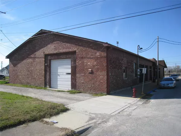 Dupo, IL 62239,130 N Main