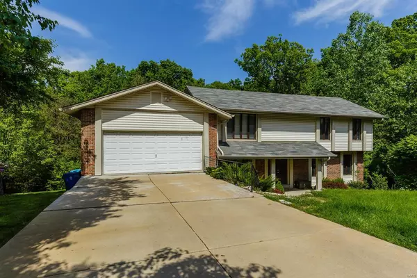 12441 Cross Green, Creve Coeur, MO 63141