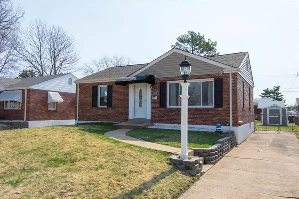 8014 Parkwood, St Louis, MO 63123