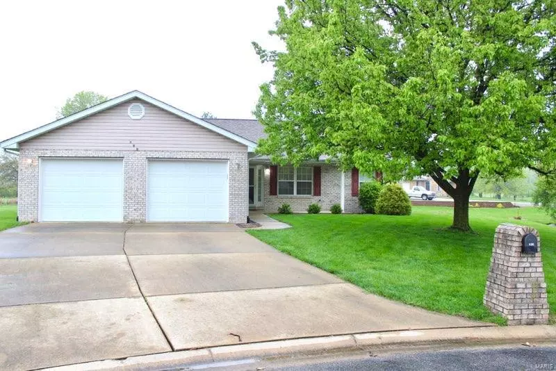 233 Wheat Ridge LN, Millstadt, IL 62260