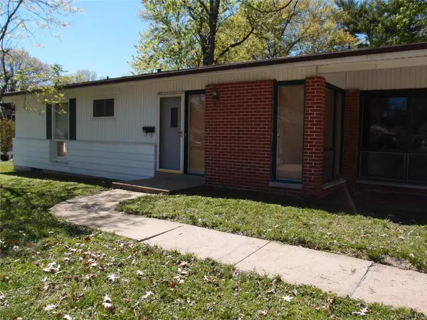 435 Clark ST, Florissant, MO 63031