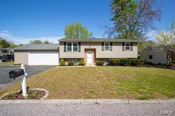 819 Sun Valley South, Arnold, MO 63010