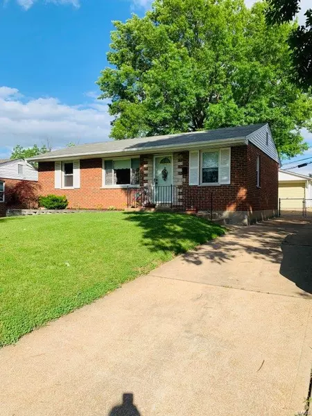 9850 Glenmont, St Louis, MO 63123