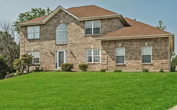 8 Fawn Valley CIR, St Peters, MO 63376