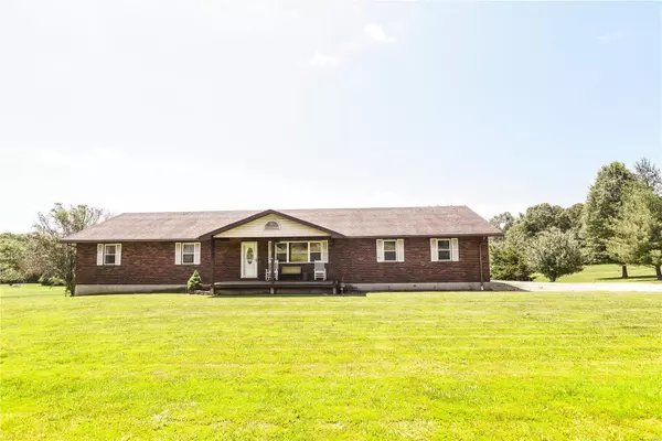 17364 Highway 8, St James, MO 65559