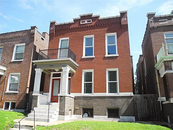 3315 Potomac ST, St Louis, MO 63118