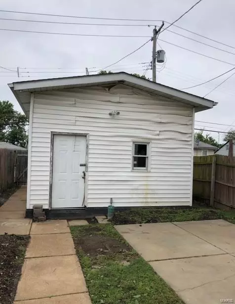 St Louis, MO 63111,7137 Alabama AVE