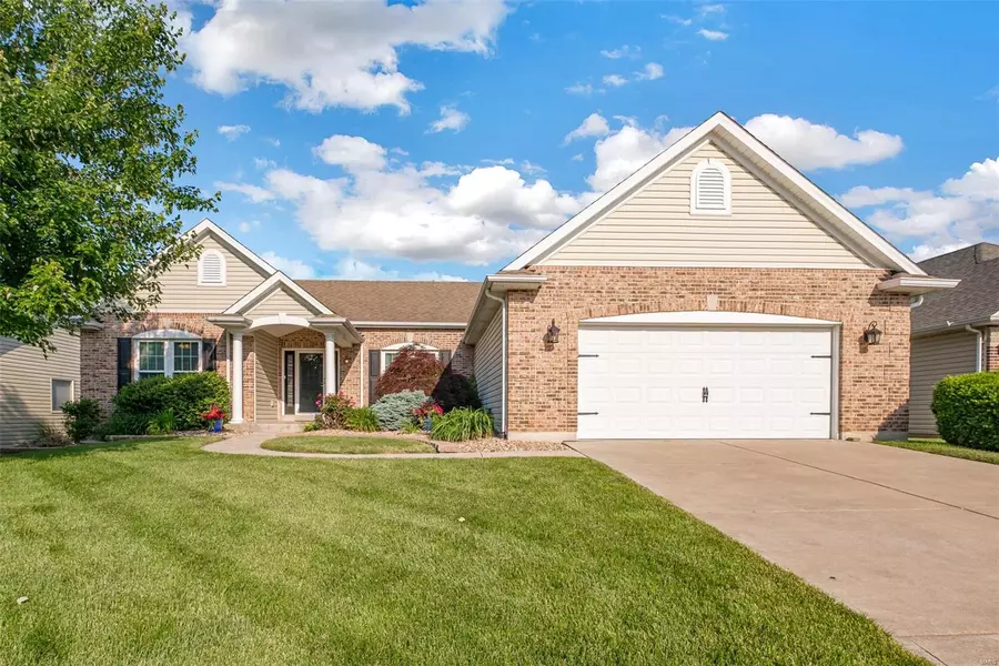 14 Hatcher Run CT, St Peters, MO 63376