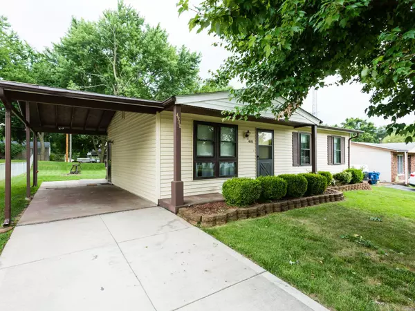 4918 Spring Forest, Hazelwood, MO 63042