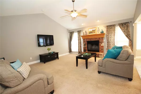 Warrenton, MO 63383,510 Shilling Oaks CT