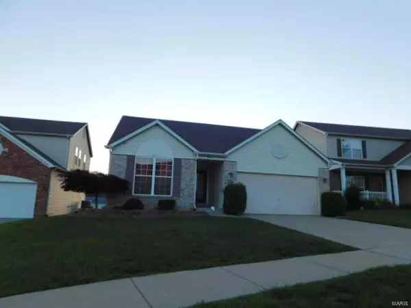 4633 Richmond Forest, Florissant, MO 63034