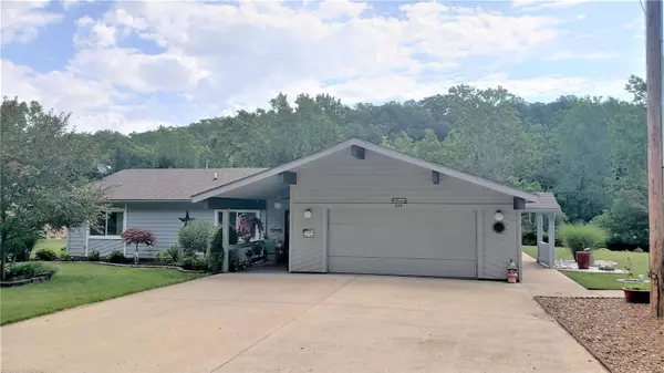 846 Sellers RD, Camdenton, MO 65020