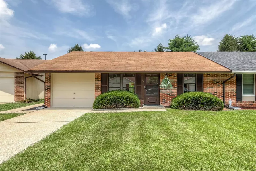 37 Telluride DR, St Peters, MO 63376