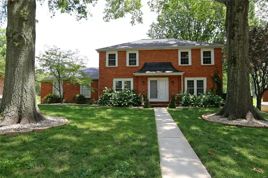 10530 Hackamore, St Louis, MO 63128