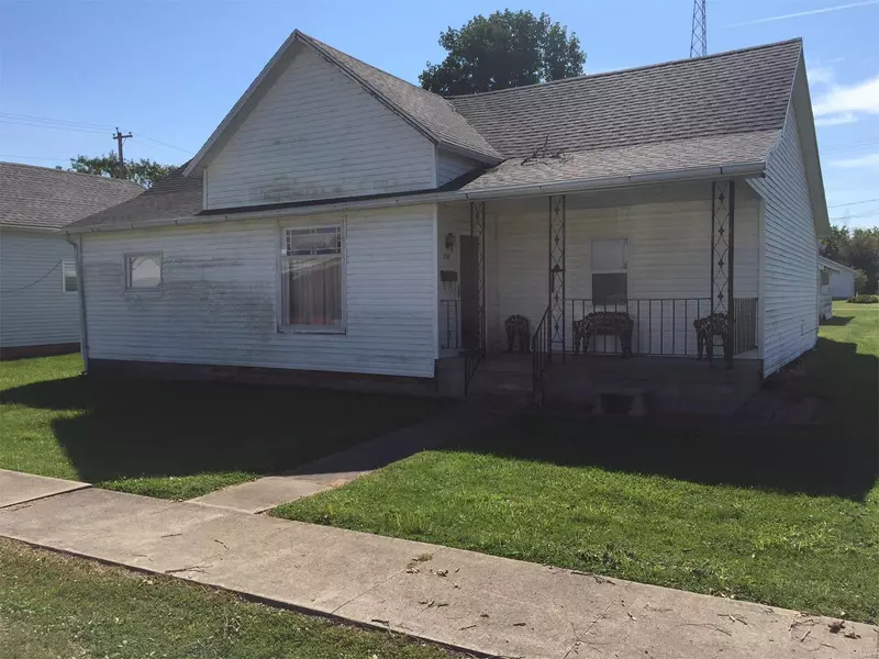 218 E MAIN, Brownstown, IL 62418