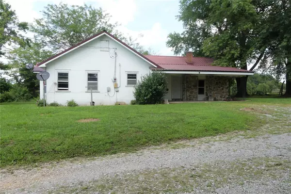 Raymondville, MO 65555,258 Highway 137