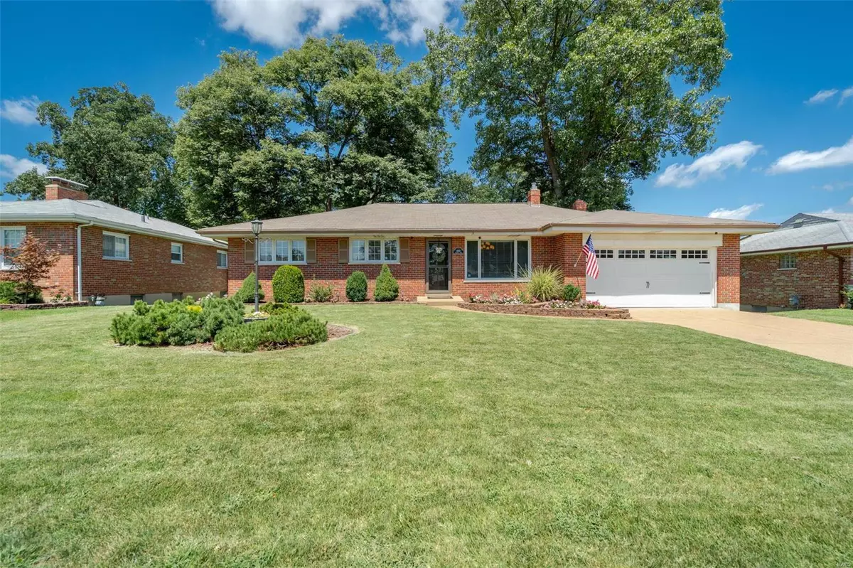 Sunset Hills, MO 63127,11821 Sunlind DR