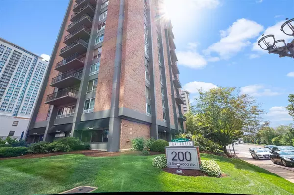 200 S Brentwood BLVD #2B, Clayton, MO 63105