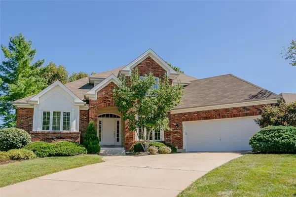 2720 Fairway Oaks DR, Lake St Louis, MO 63367