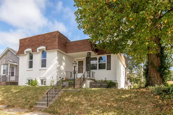 3637 Roswell AVE, St Louis, MO 63116