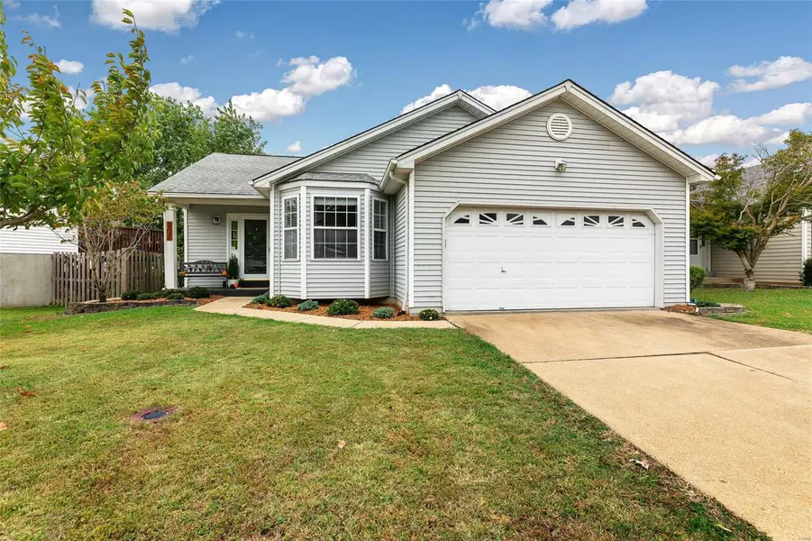 207 Highland Village Drive, Valley Park, MO 63088