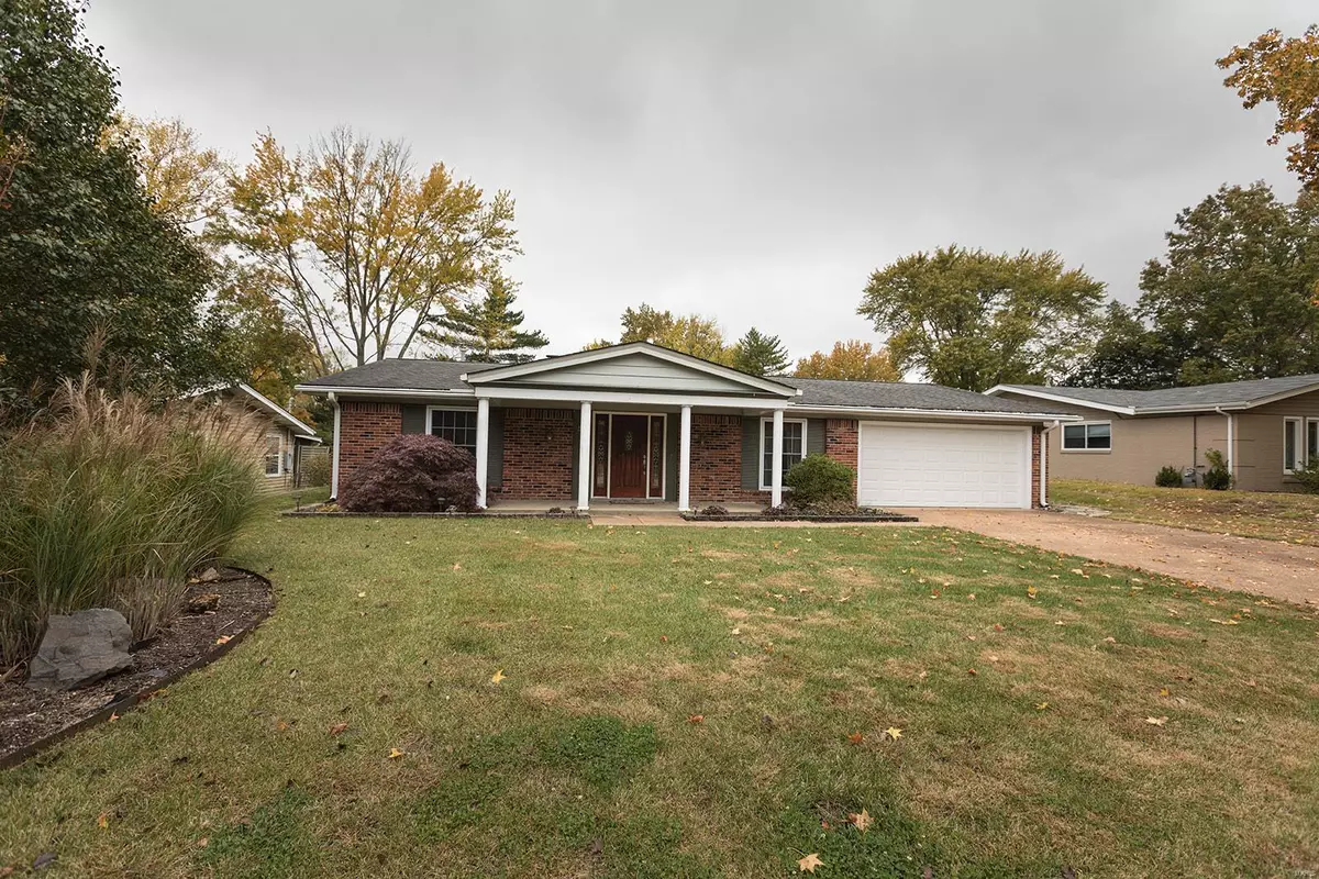 Ballwin, MO 63011,579 Highland Ridge DR